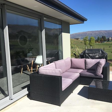 Minaret Ridge Retreat Hotel Wanaka Exterior photo